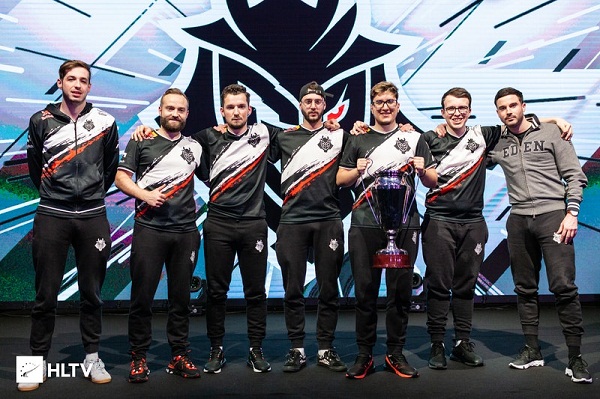 LNG赛后返图：Scout目光无神 GALA略显凝重