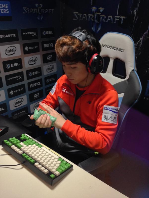 什么是牌面，央视发布年度百大有爱瞬间，EDG排在第77